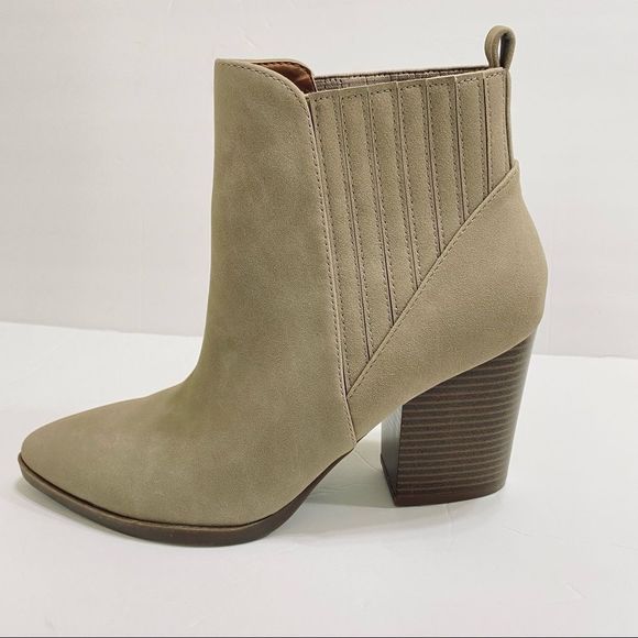 Indigo Shoes - Indigo RD Iradore  womens ankle booties, Stone/Taupe /grey size 8.5